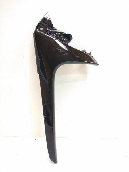 Спойлер (дефлектор) крышки багажника