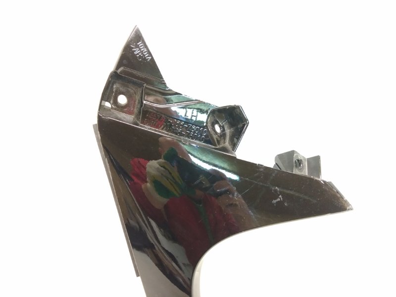 Спойлер (дефлектор) крышки багажника