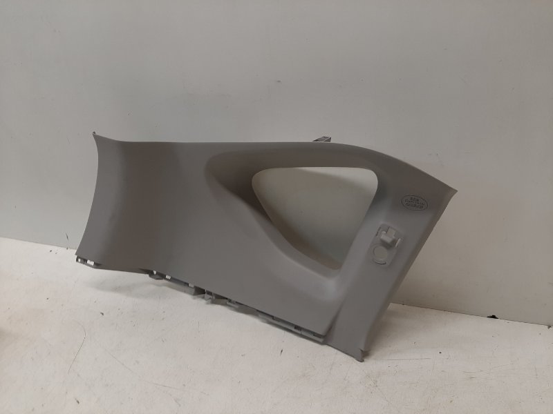 Обшивка багажника