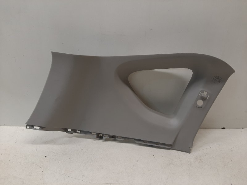 Обшивка багажника