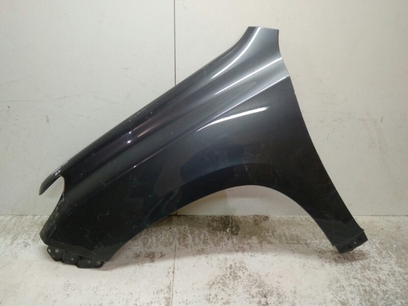 Крыло переднее левое