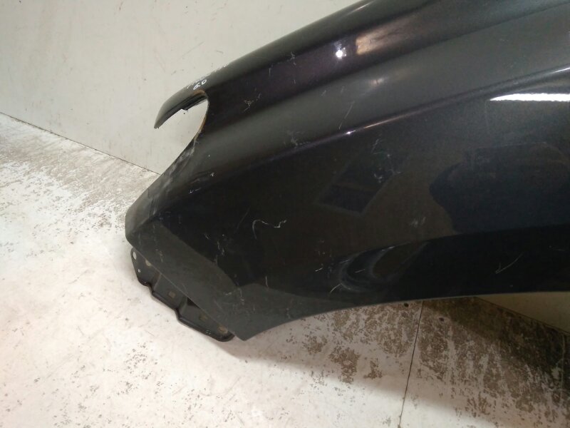 Крыло переднее левое