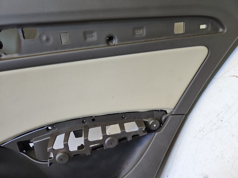 Обшивка двери