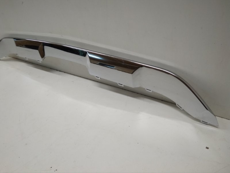 Молдинг заднего бампера