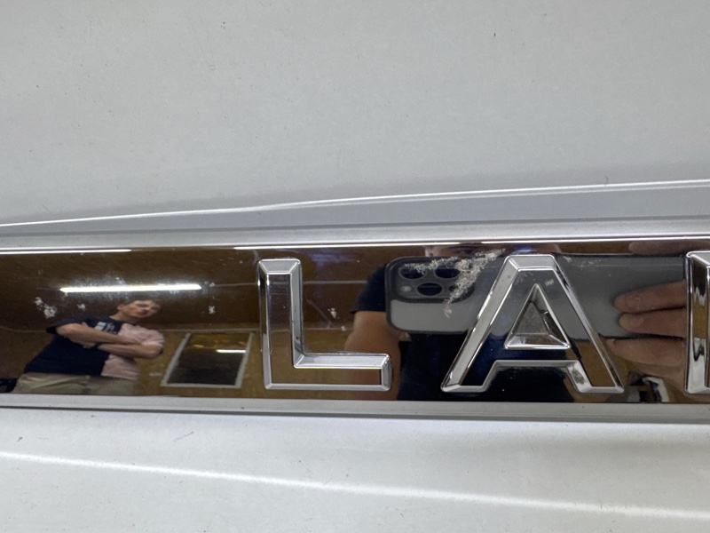 Накладка крышки багажника