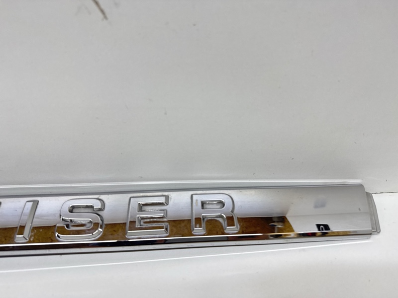 Накладка крышки багажника