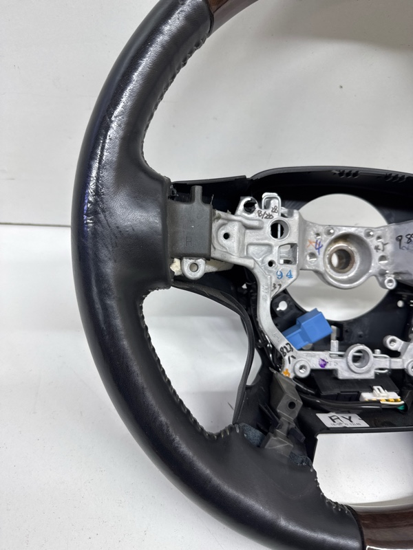 Рулевое колесо (руль)