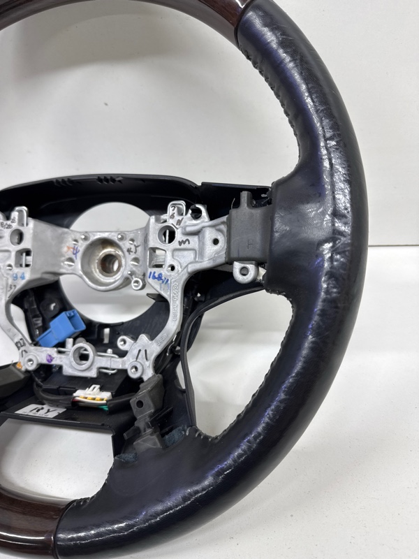 Рулевое колесо (руль)