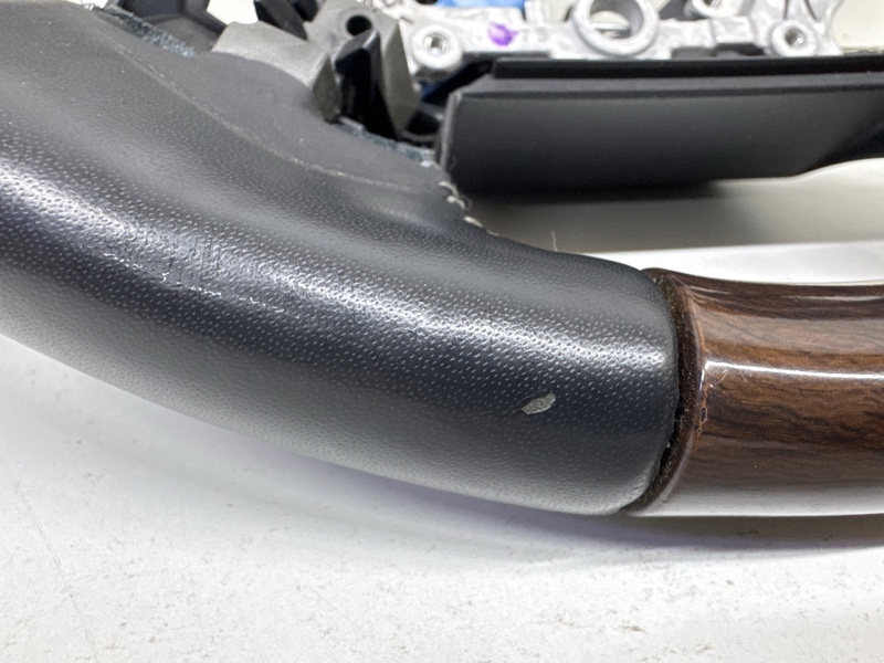 Рулевое колесо (руль)