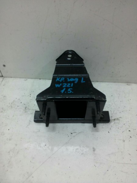 Кронштейн заднего бампера левый