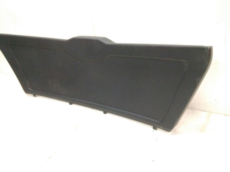 Обшивка багажника