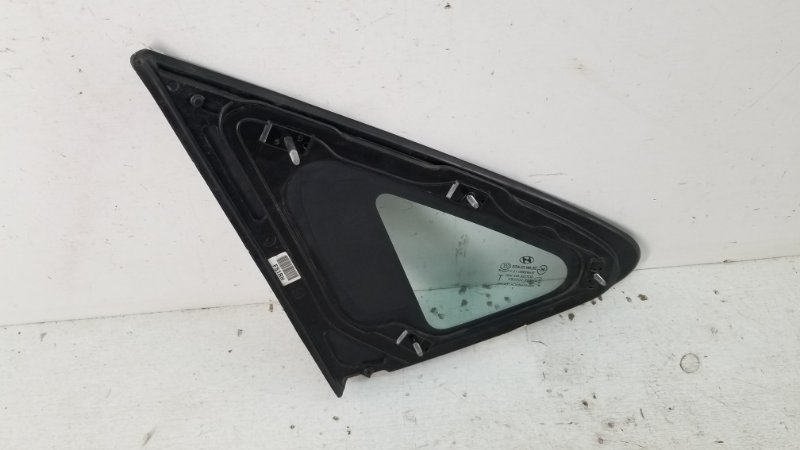 Стекло кузовное глухое правое