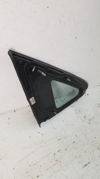 Стекло кузовное глухое правое