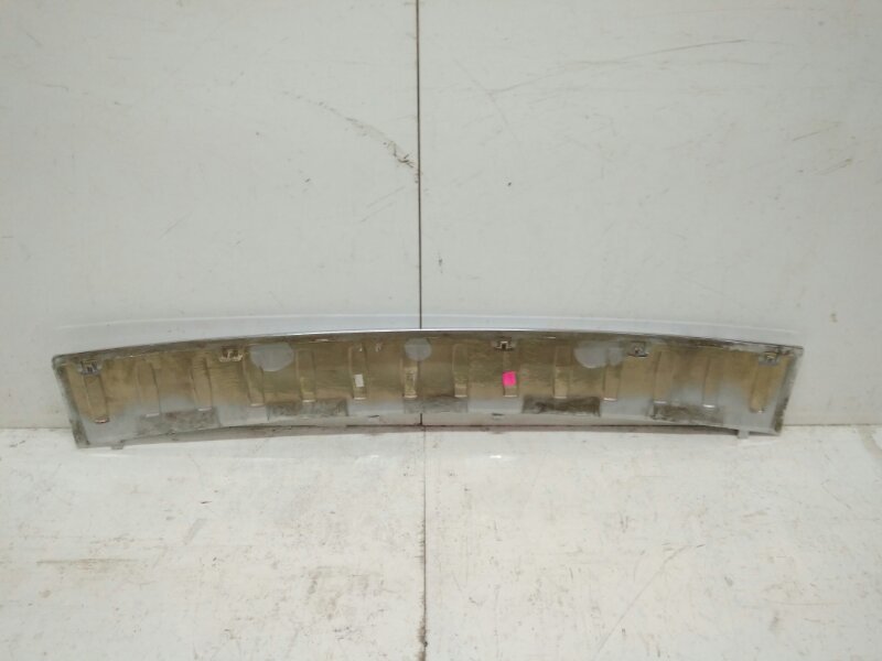 Молдинг заднего бампера