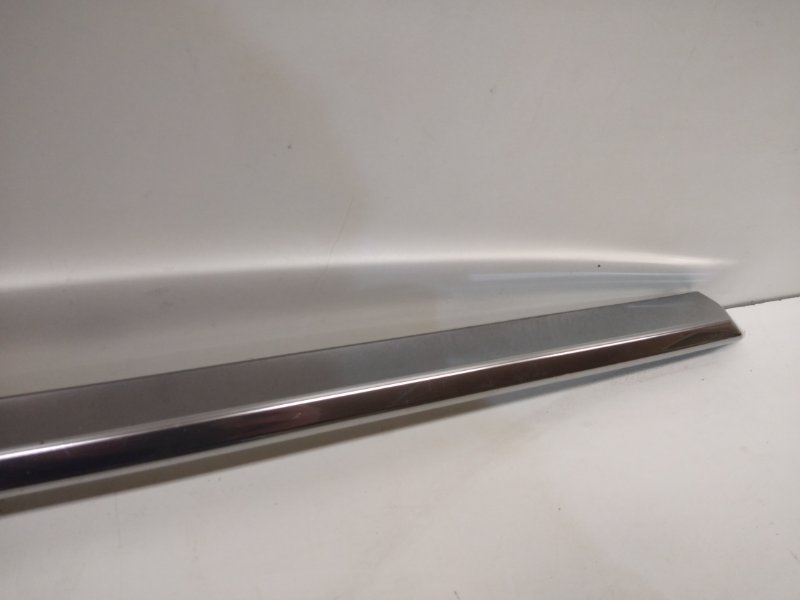 Накладка крышки багажника