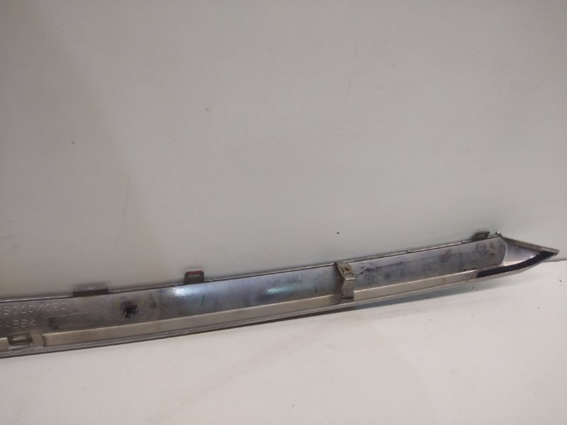 Накладка крышки багажника