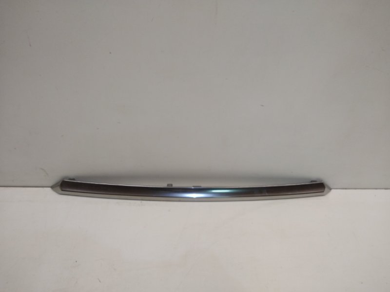 Накладка крышки багажника