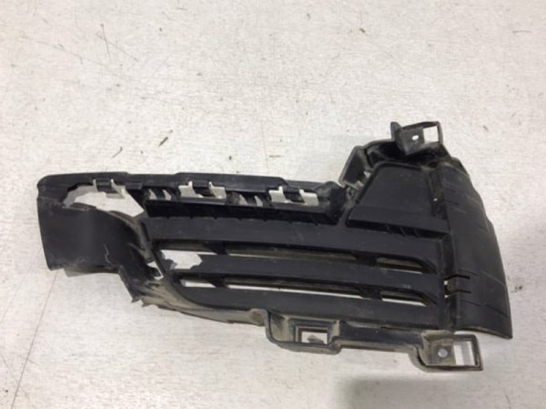 Решетка в бампер левая