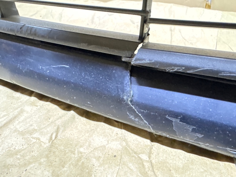 Бампер передний