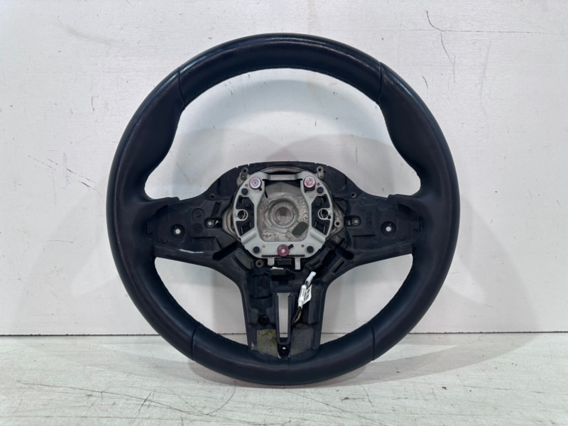 Рулевое колесо (руль)