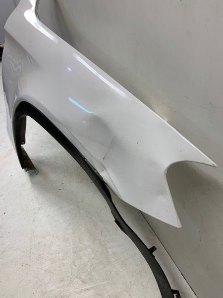 Крыло переднее правое