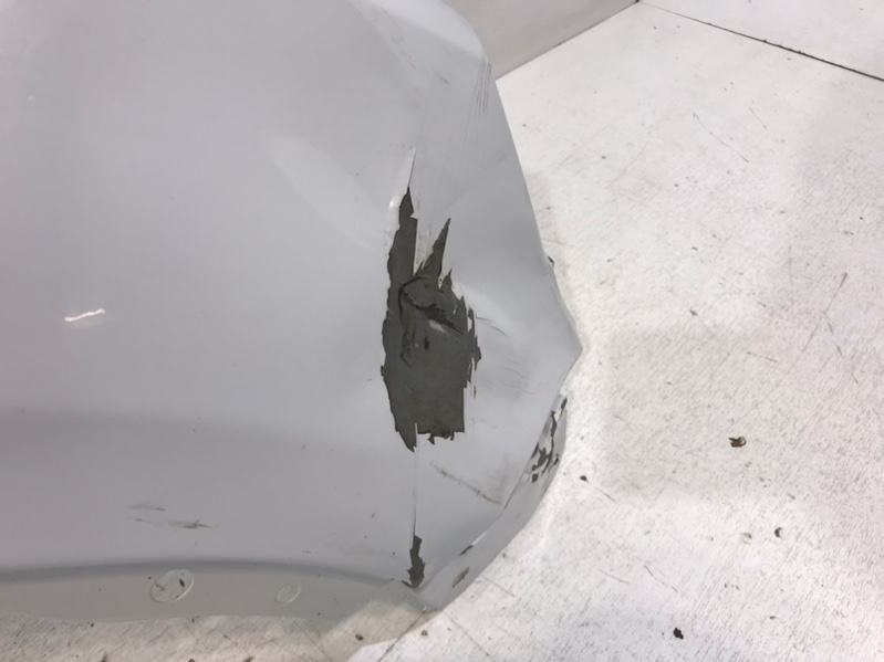 Крыло переднее правое