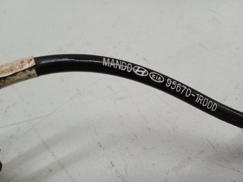 Датчик ABS передний