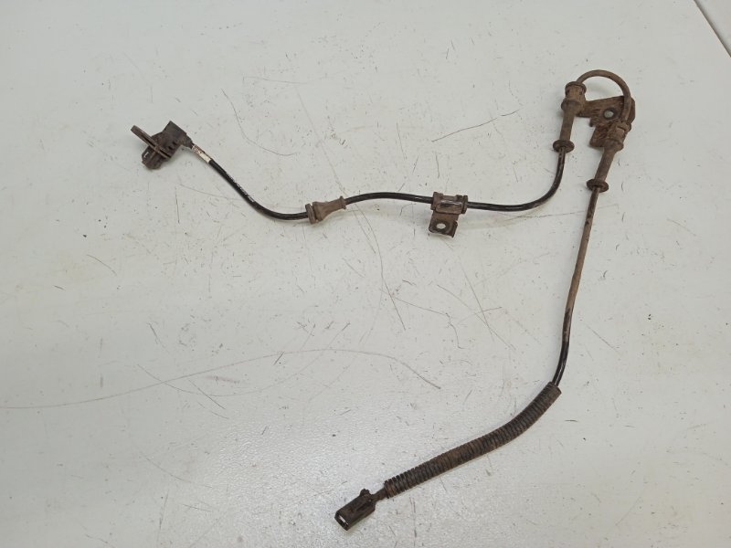 Датчик ABS передний