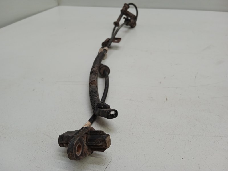 Датчик ABS передний