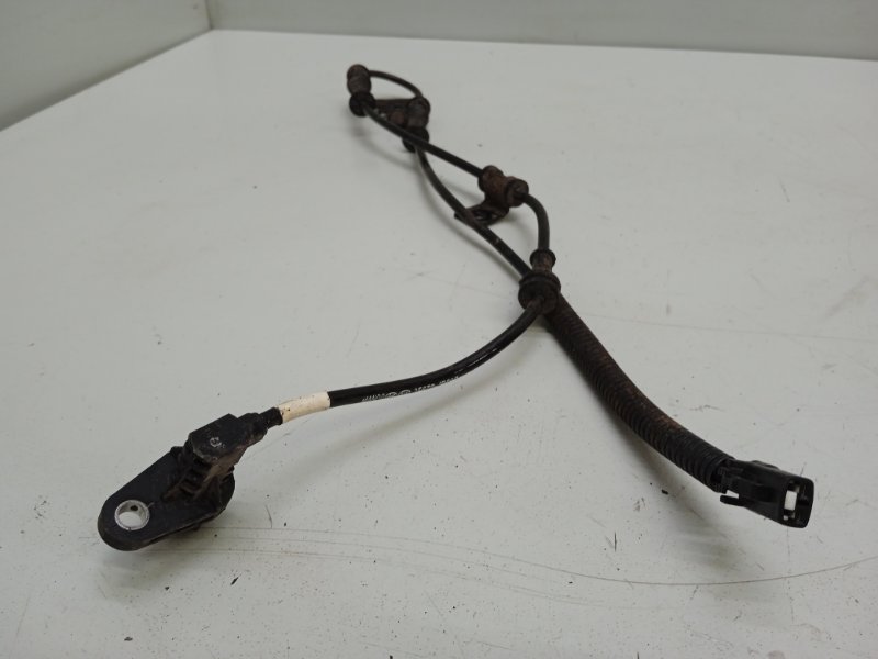 Датчик ABS передний