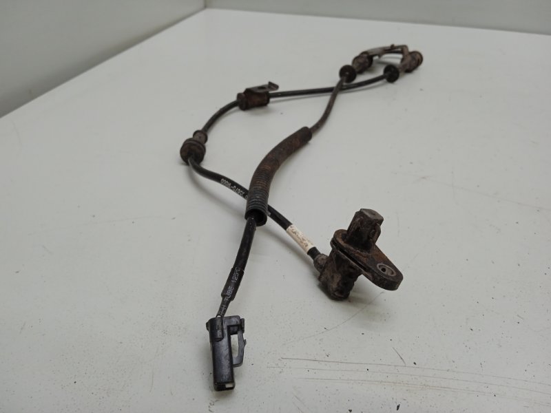 Датчик ABS передний