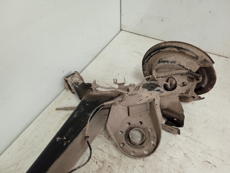 Балка задняя