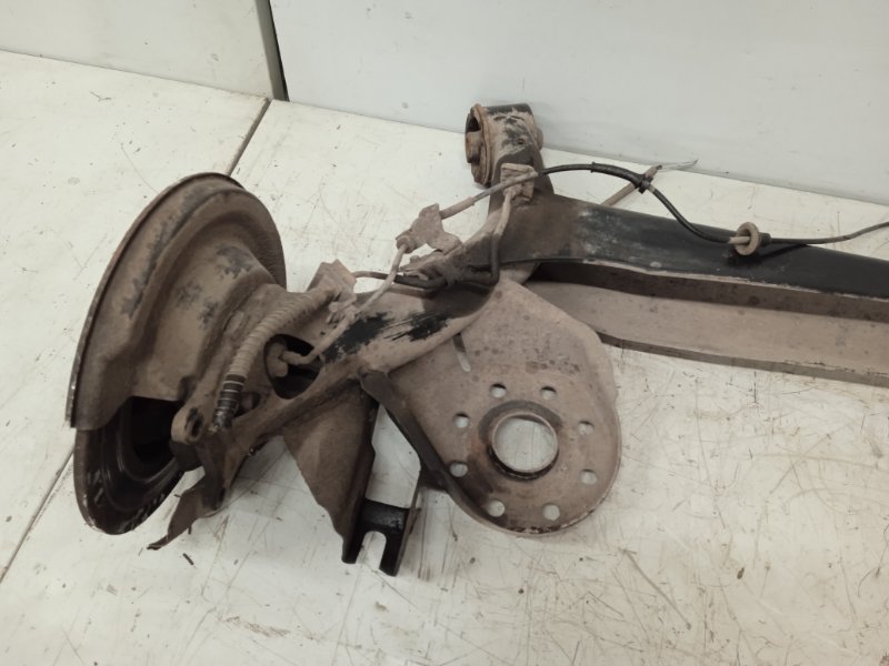 Балка задняя