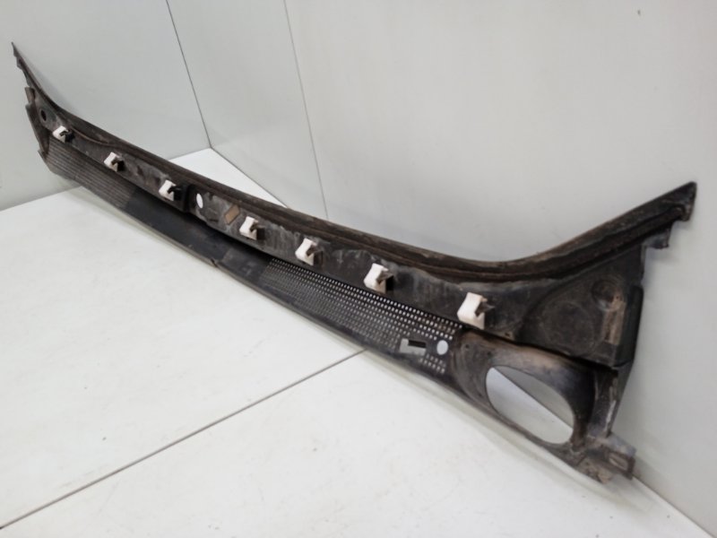 Решетка стеклоочистителей (Жабо)