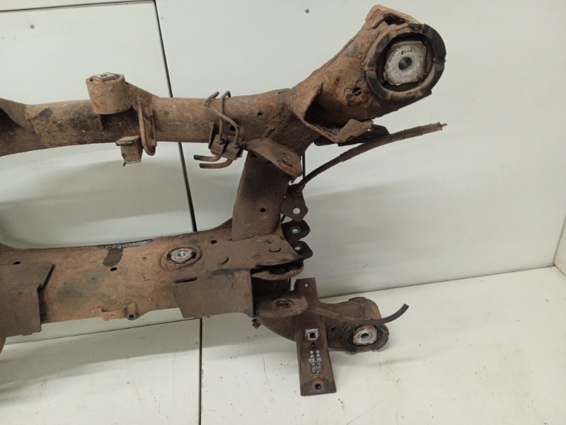 Балка задняя