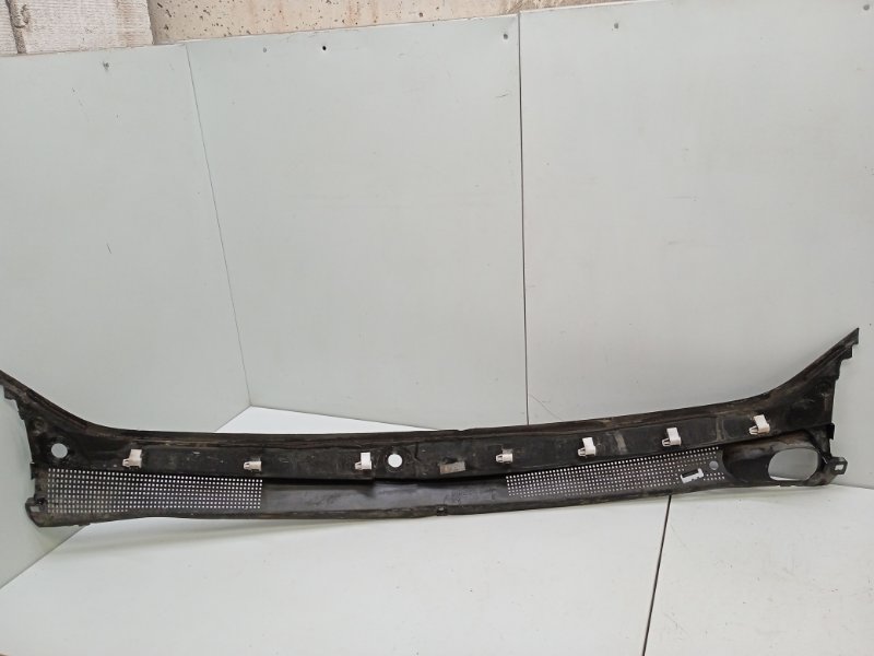 Решетка стеклоочистителей (Жабо)