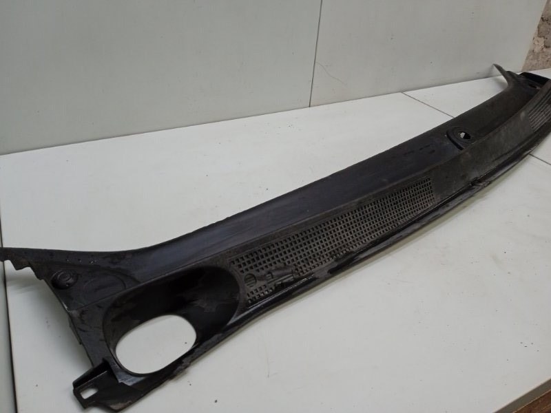 Решетка стеклоочистителей (Жабо)