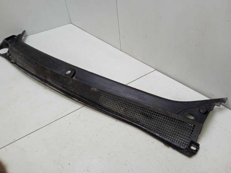 Решетка стеклоочистителей (Жабо)