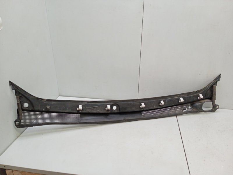 Решетка стеклоочистителей (Жабо)