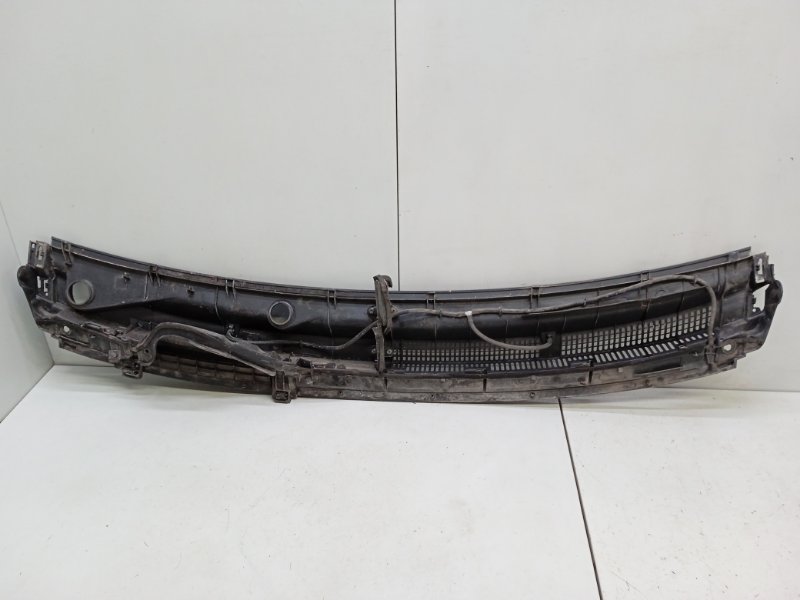 Решетка стеклоочистителей (Жабо)