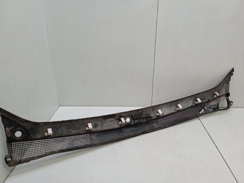 Решетка стеклоочистителей (Жабо)