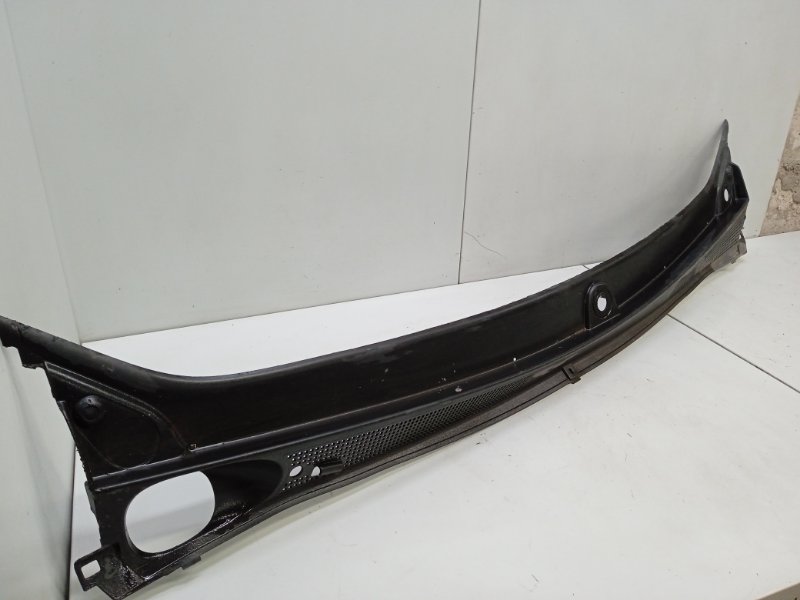 Решетка стеклоочистителей (Жабо)