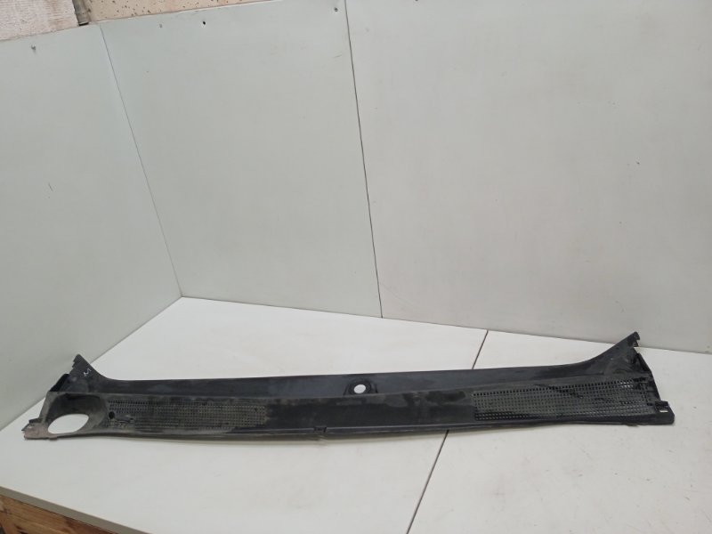 Решетка стеклоочистителей (Жабо)