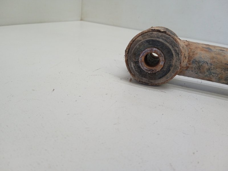 Тяга задняя продольная