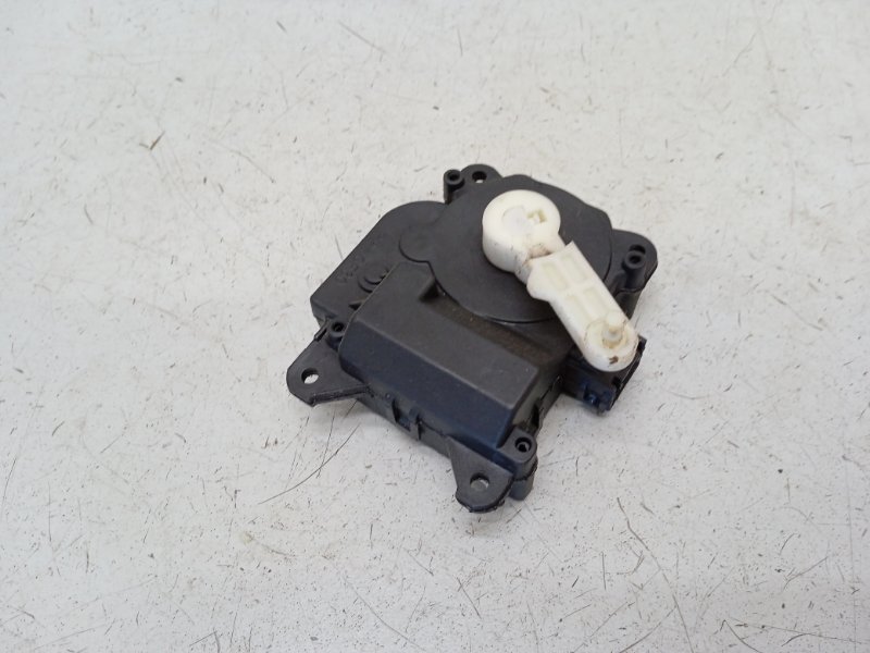 Моторчик заслонки печки