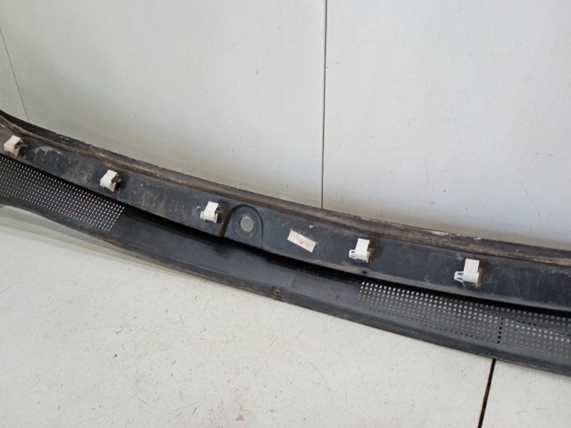 Решетка стеклоочистителей (Жабо)