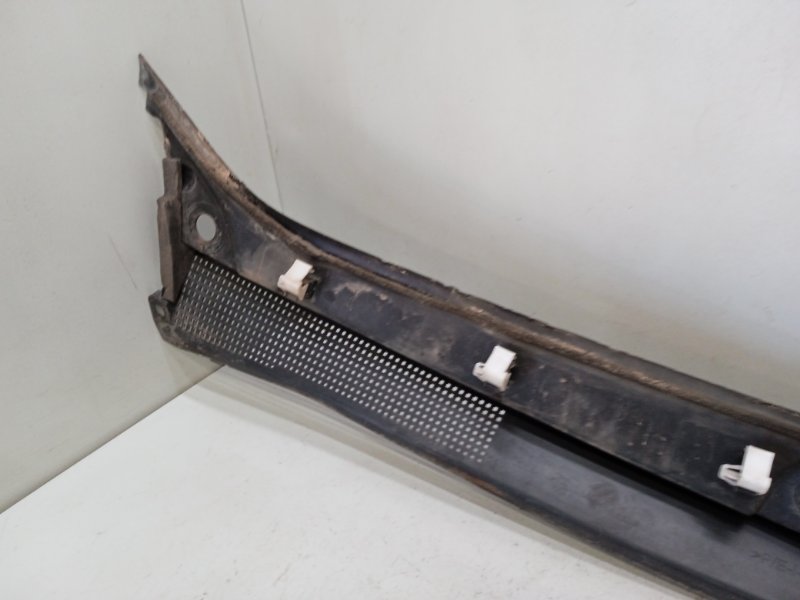 Решетка стеклоочистителей (Жабо)