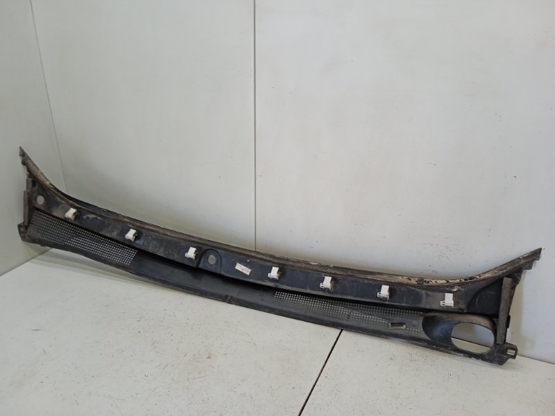 Решетка стеклоочистителей (Жабо)