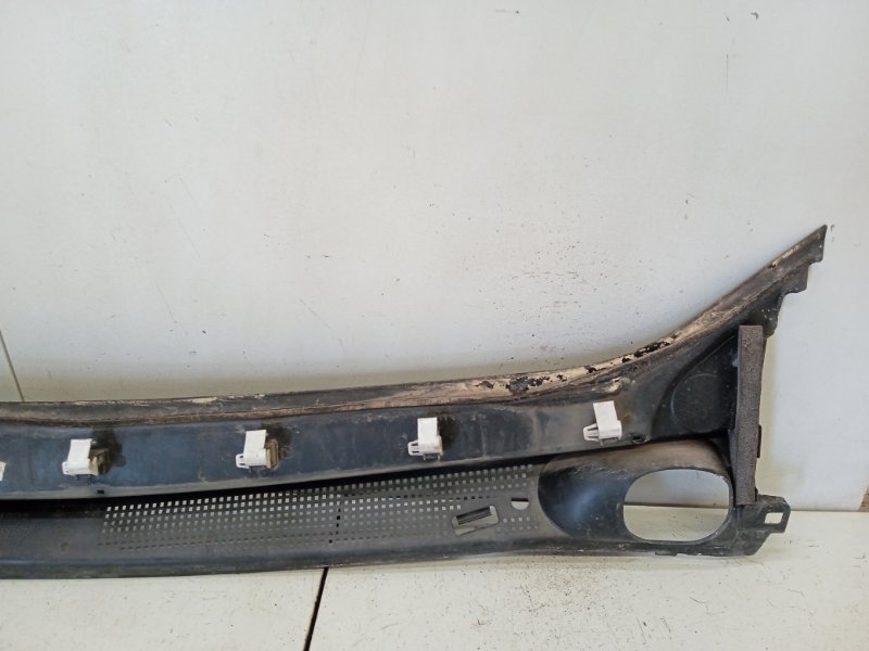 Решетка стеклоочистителей (Жабо)