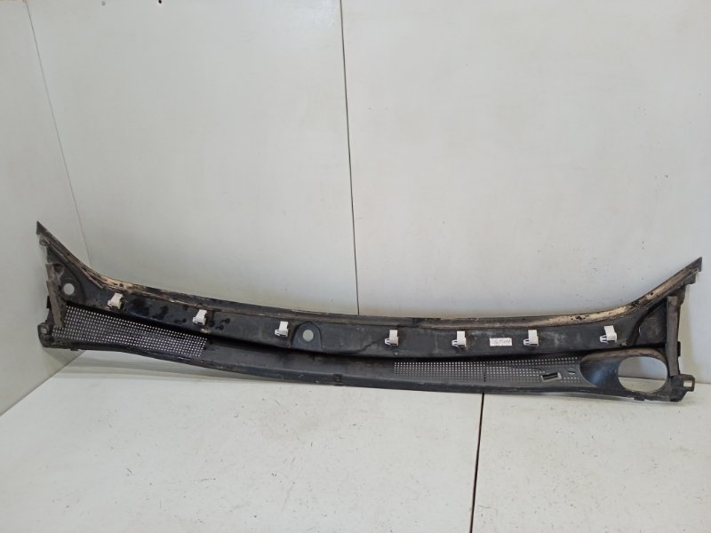 Решетка стеклоочистителей (Жабо)